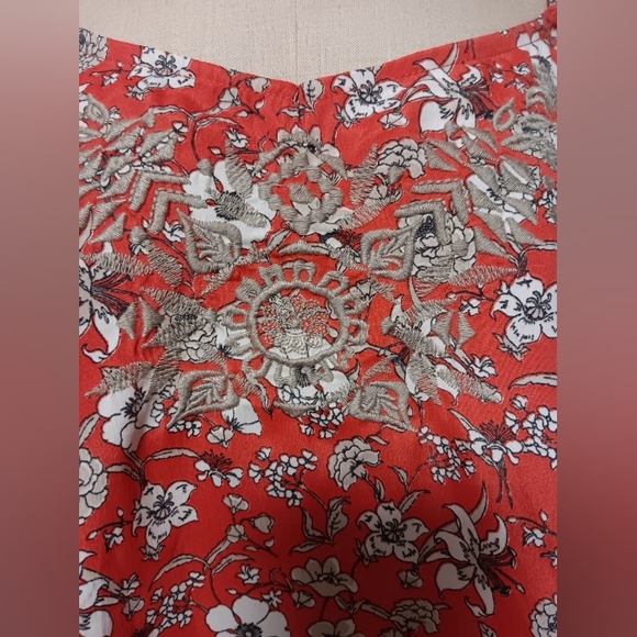 Hollister XS Red Flowy Floral Top - Picture 6 of 9